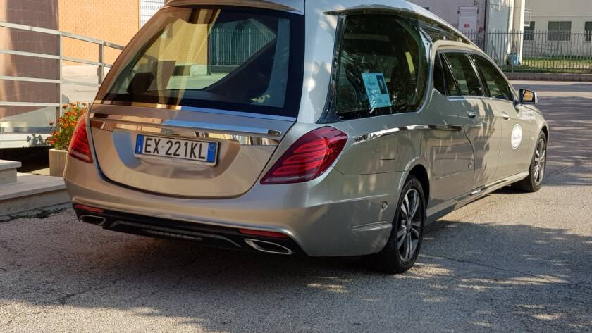 Mercedes oro